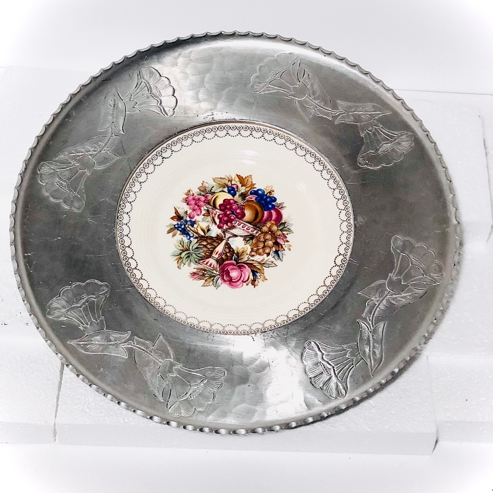 Limoges Warranted 22K Made in the USA.